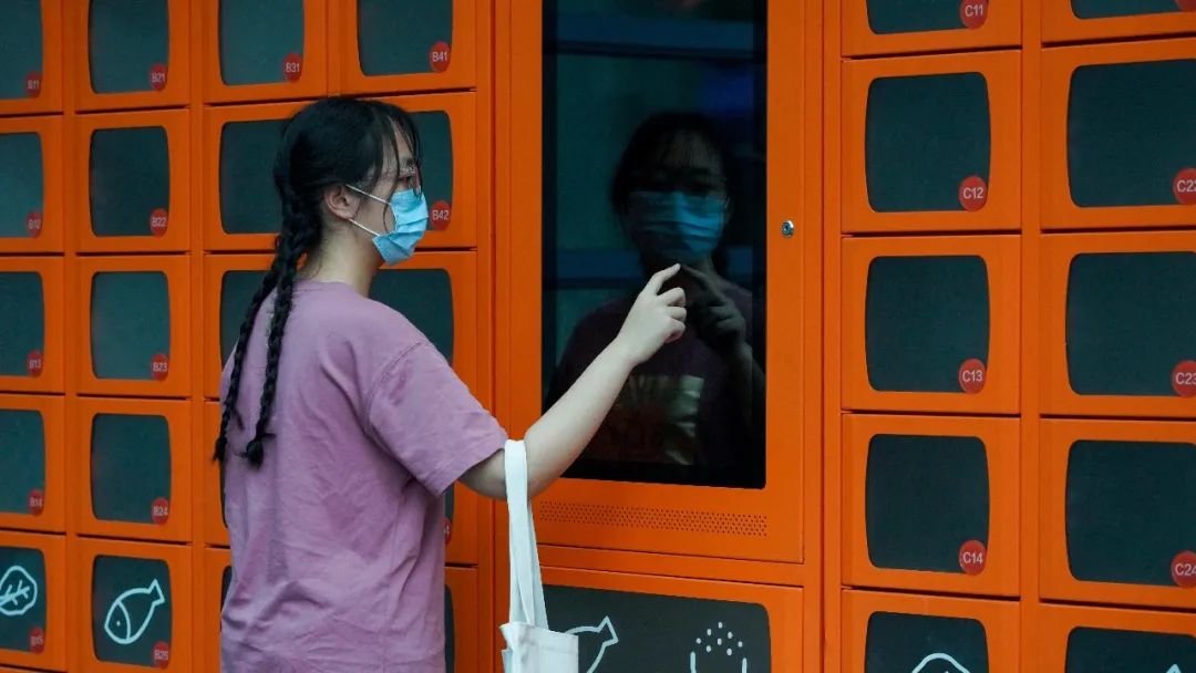派勤工業(yè)平板電腦攜手外賣取餐柜，邁進(jìn)外賣新時代