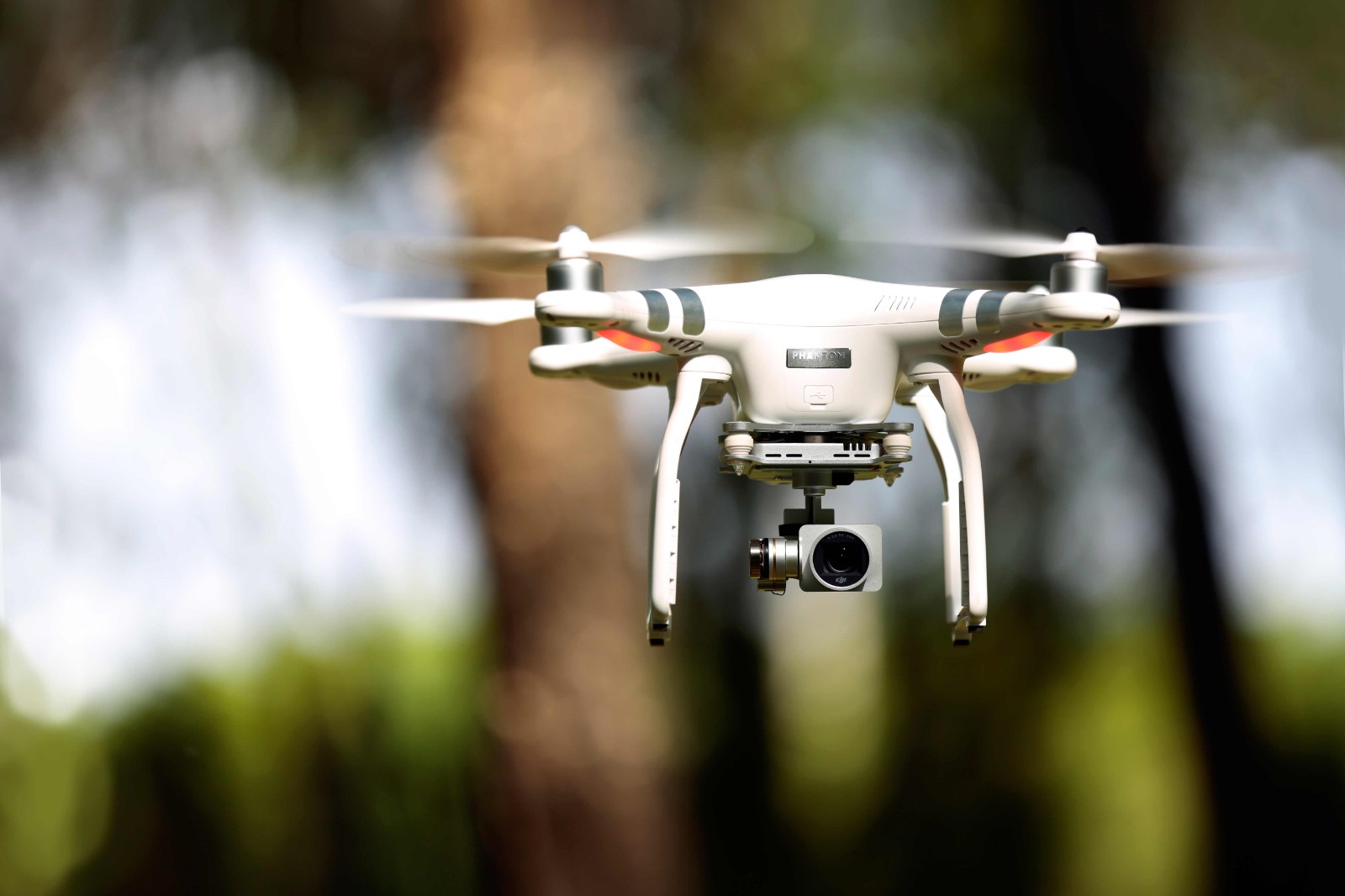 無人機(jī)變身“巡邏機(jī)” ，派勤工控嵌入式硬件助力疫情防控